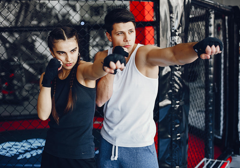 Show how to wear summer’s best accessories